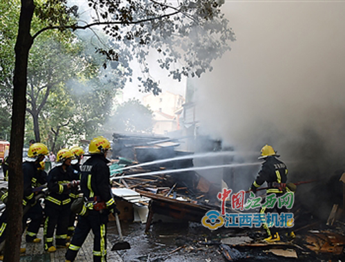 �ƿ܇��늲�����· �˴�һľ���ӹ��S�ɡ��𺣡�